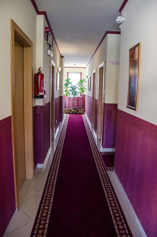 Arany Patko Panzio Hotel Debrecen Exterior photo